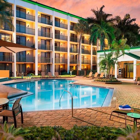Courtyard By Marriott Fort Lauderdale East / Lauderdale-By-The-Sea Exterior foto