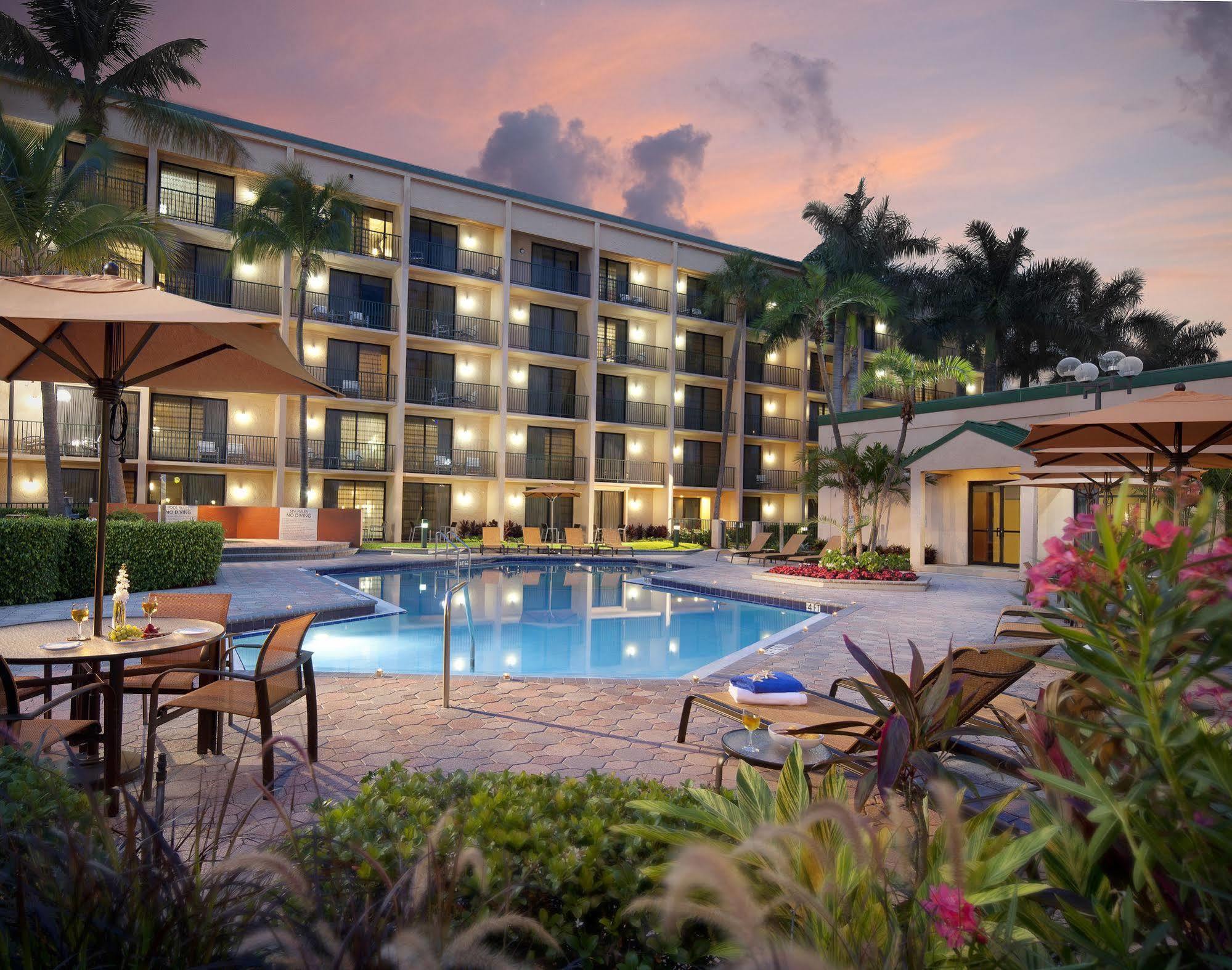 Courtyard By Marriott Fort Lauderdale East / Lauderdale-By-The-Sea Exterior foto